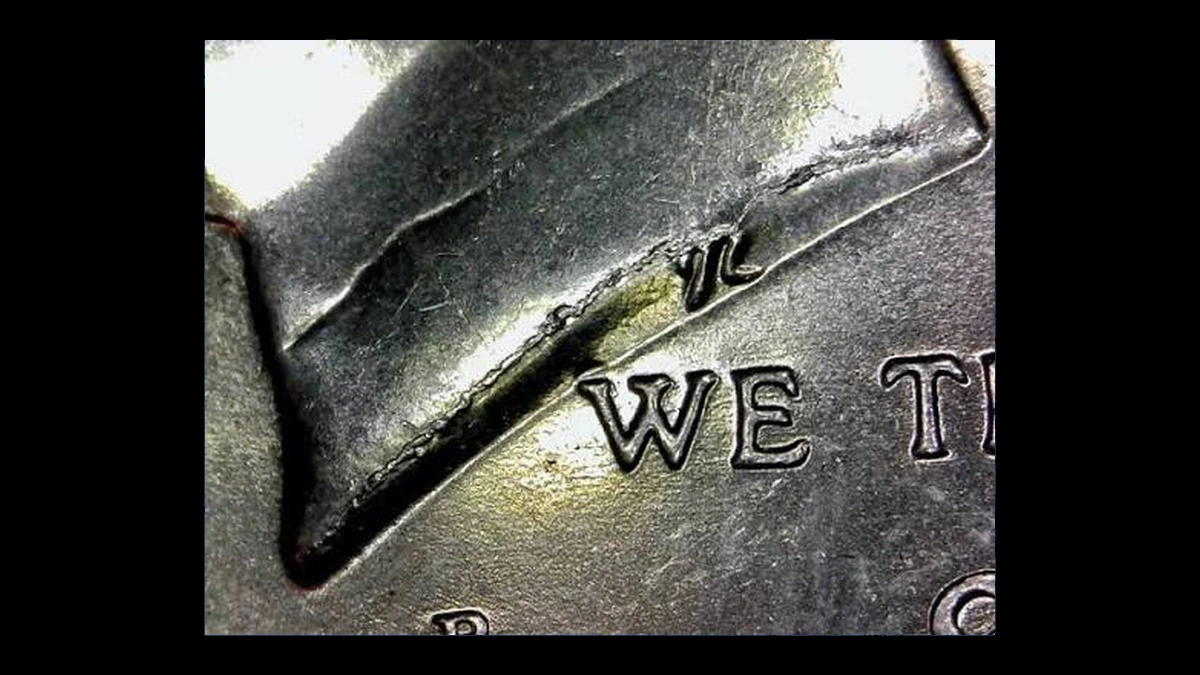 2008 Kennedy Half Dollar: Die Crack / Die Chip