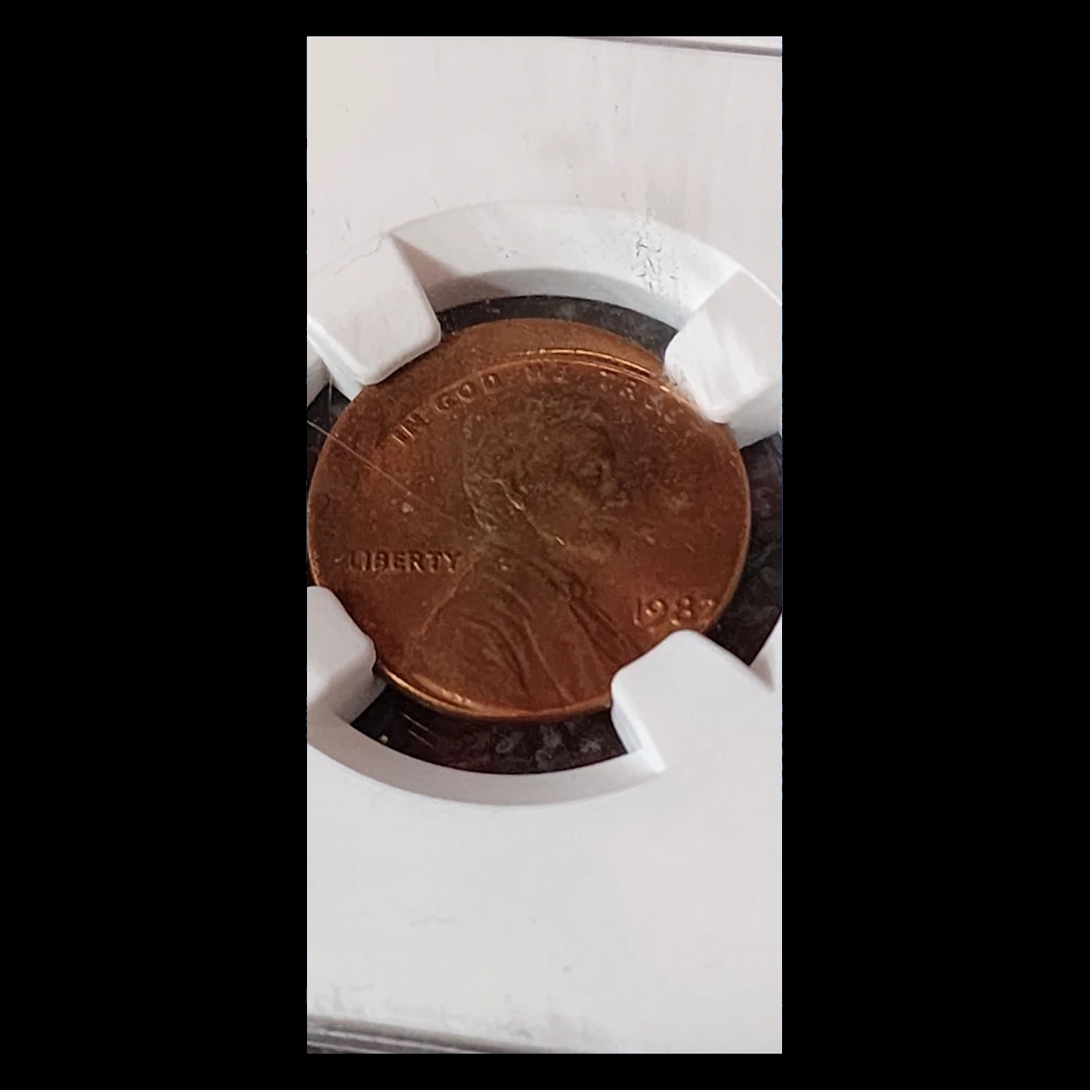 1982 Lincoln Penny: Off-Center Strike