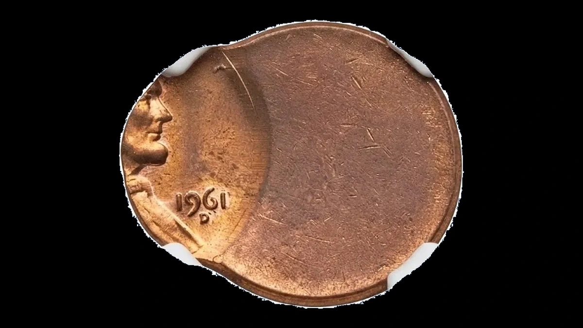 1961 Lincoln Penny: Off-Center Strike