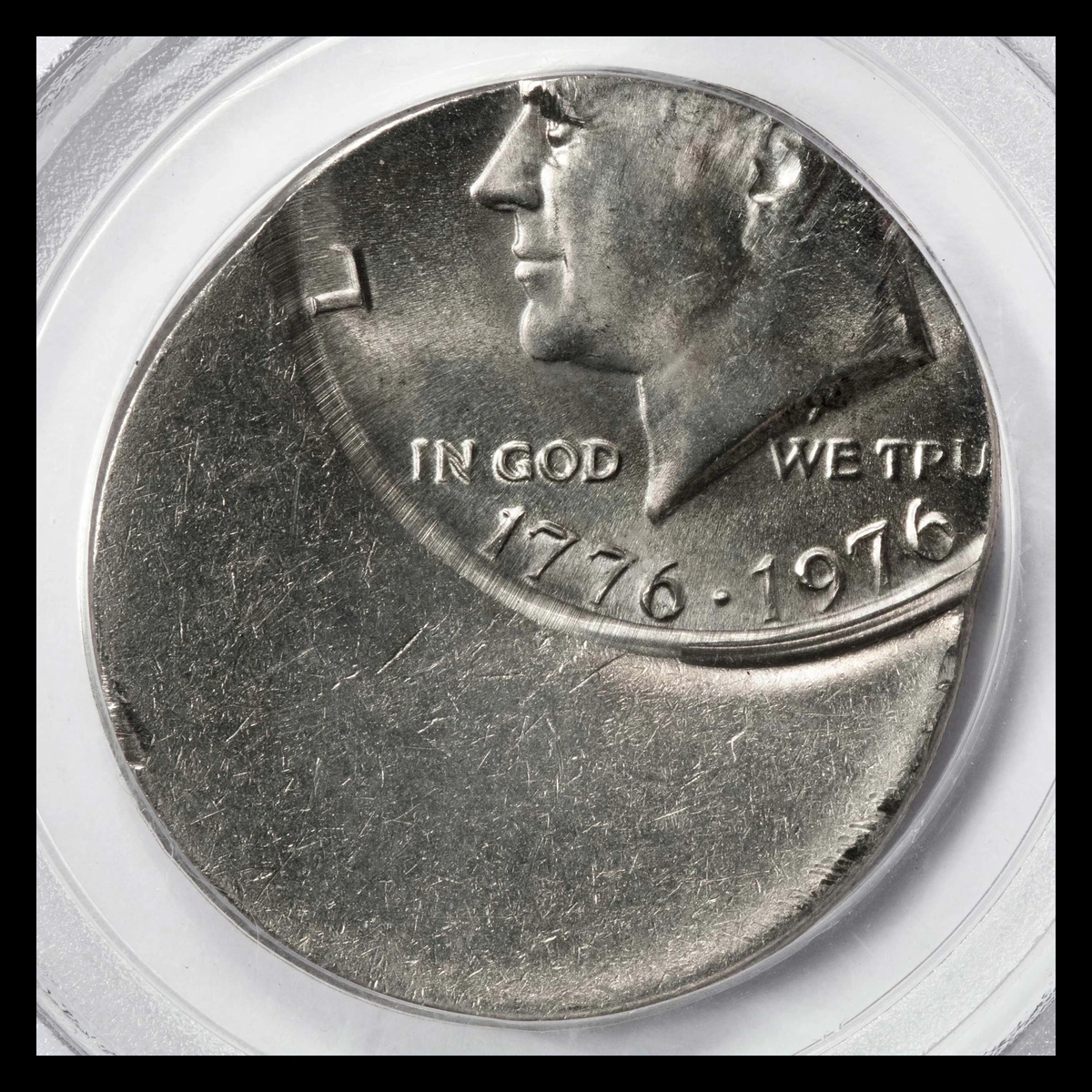 1976 Washington Quarter: Off-Center Strike