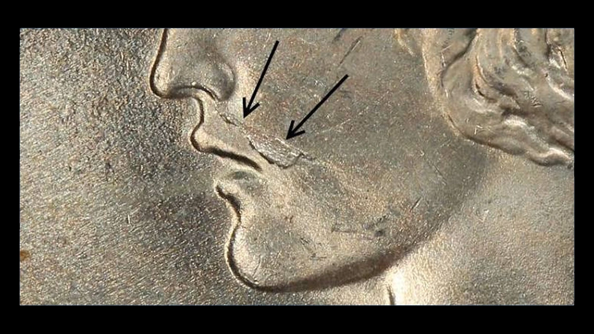 1922 Peace Silver Dollar: Die Crack / Die Chip